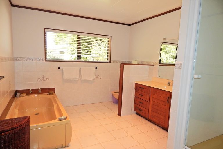 Photo of property in 39 Riverview Road, Kerikeri, 0230