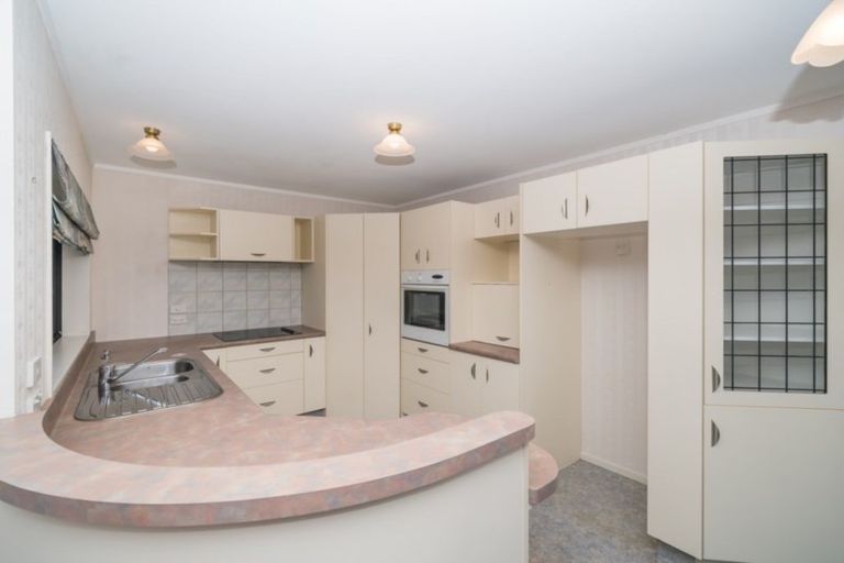 Photo of property in 6 Mckenzie Court, Terrace End, Palmerston North, 4410