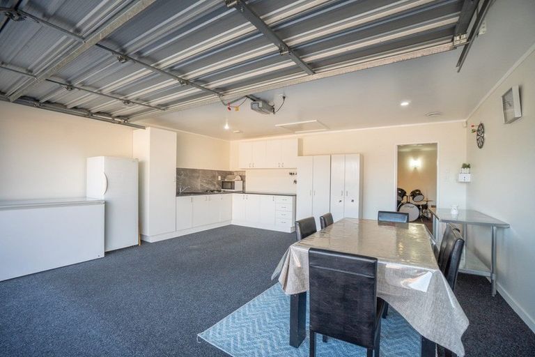 Photo of property in 155 Schnell Drive, Kelvin Grove, Palmerston North, 4414