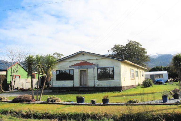 Photo of property in 7 Town Belt South, Blackball, 7804