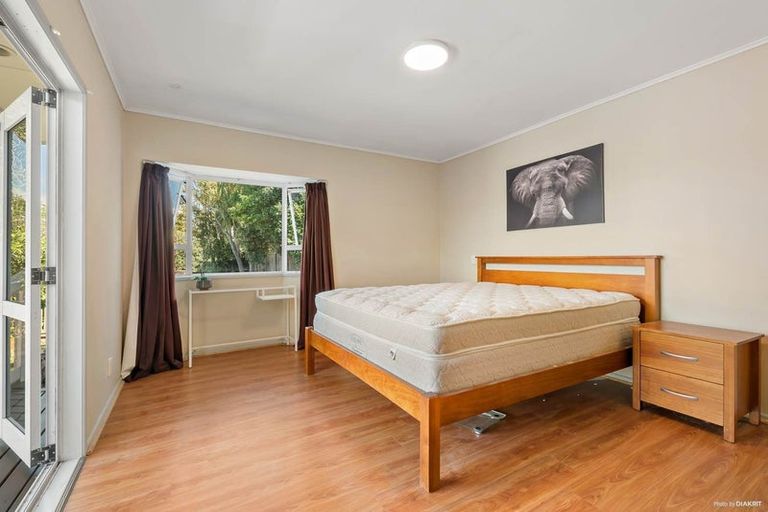 Photo of property in 3 Mchardy Place, Glenfield, Auckland, 0627