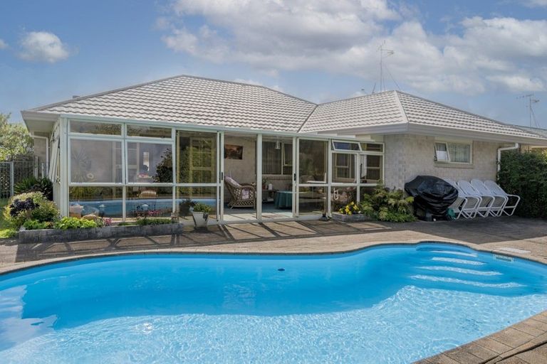 Photo of property in 12 Gimblett Court, Levin, 5510