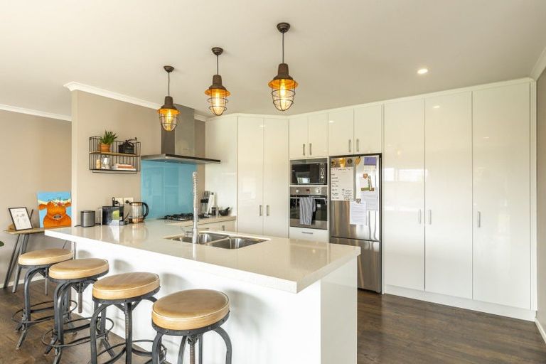 Photo of property in 5 Keene Drive, Bell Block, New Plymouth, 4312