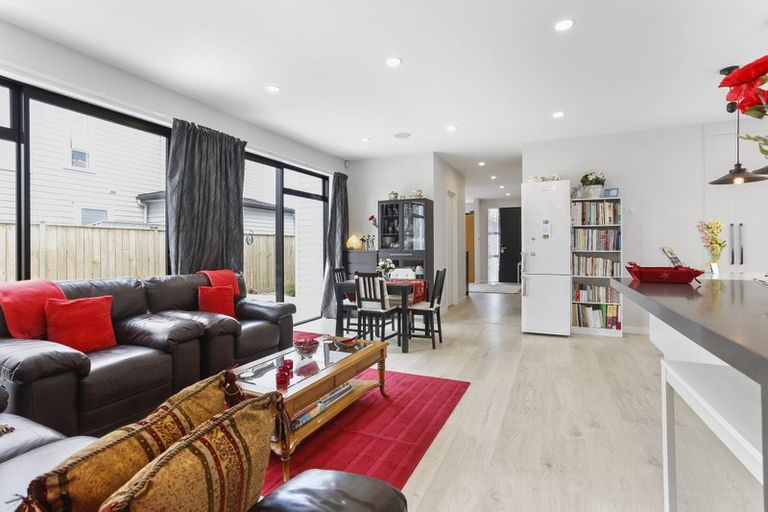 Photo of property in 127 Colonial Drive, Silverdale, 0932