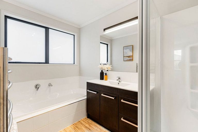 Photo of property in 40 Jarrett Terrace, Leamington, Cambridge, 3432