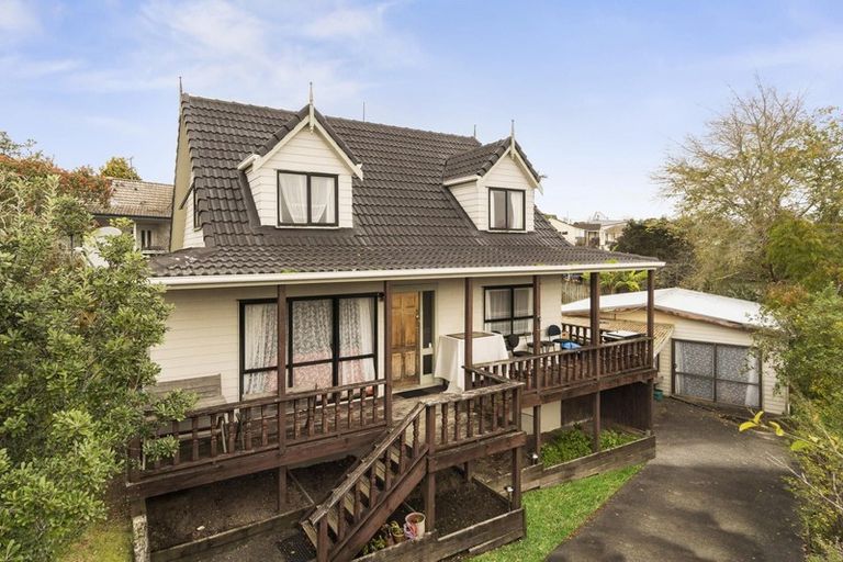 Photo of property in 4 Glenbury Place, Massey, Auckland, 0614