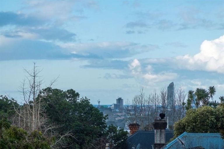 Photo of property in 6/83 Hinemoa Street, Birkenhead, Auckland, 0626