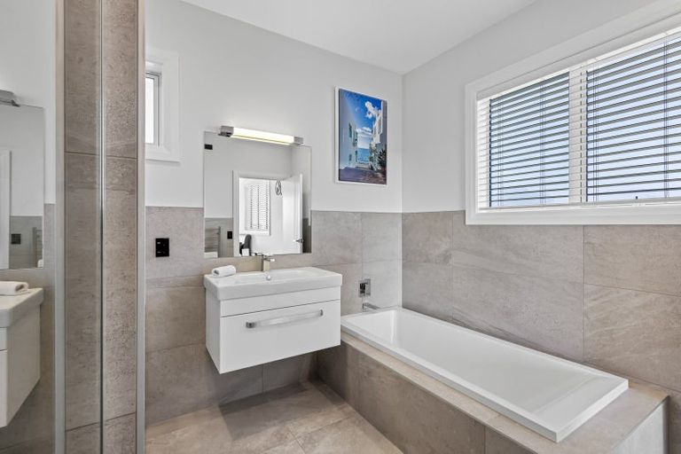 Photo of property in 16 Palm View Terrace, Gulf Harbour, Whangaparaoa, 0930