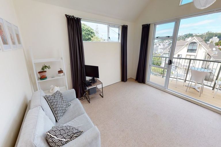 Photo of property in 34 Macdonald Crescent, Te Aro, Wellington, 6011