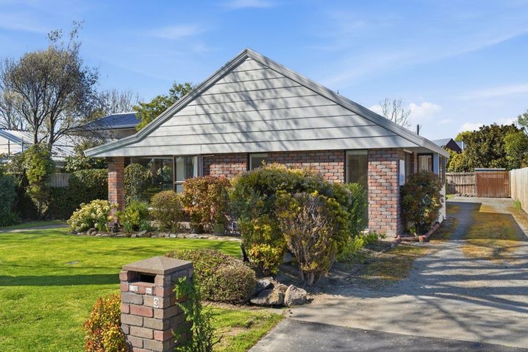 Photo of property in 3 Annell Place, Burnside, Christchurch, 8053