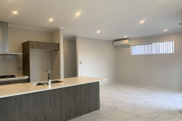 Photo of property in 21 Eyton Kay Road, Hobsonville, Auckland, 0616