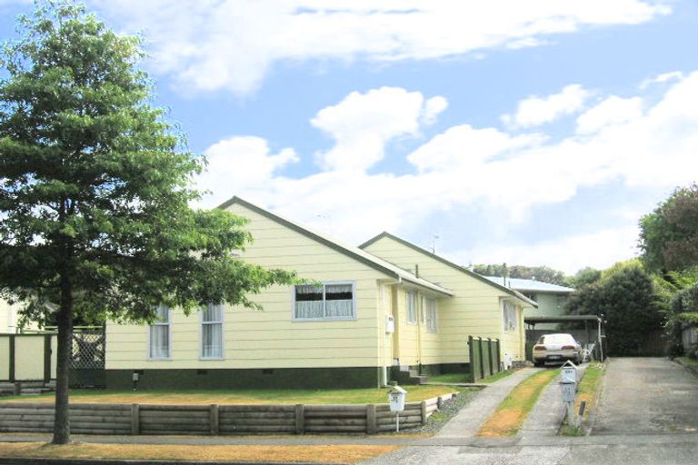 Photo of property in 2/23 Gemstone Drive, Birchville, Upper Hutt, 5018