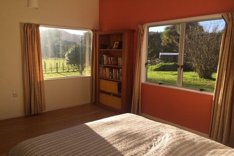 Photo of property in 27 Terrace Road, Reikorangi, Waikanae, 5391