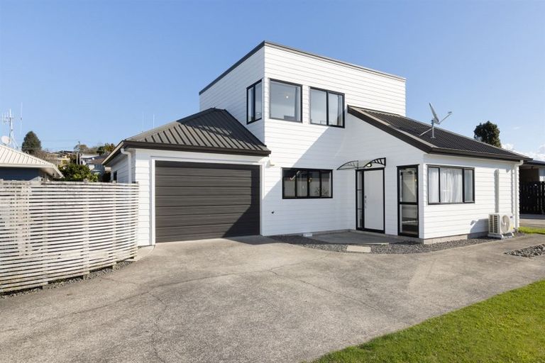 Photo of property in 6b Queen Road, Bellevue, Tauranga, 3110