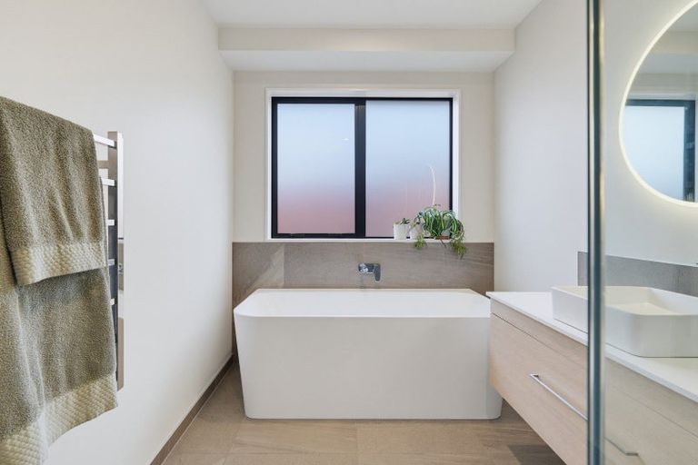 Photo of property in 21 Quinn Crescent, Woodend, 7610