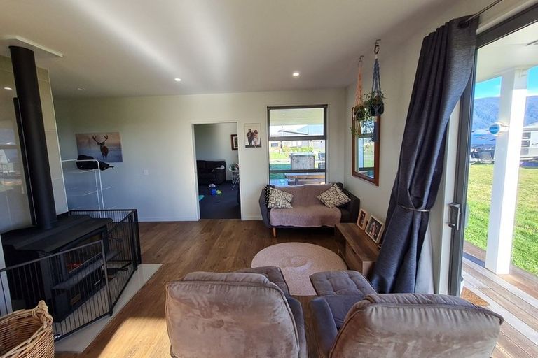 Photo of property in 35 Pounamu Drive, Te Anau, 9600