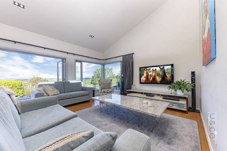 Photo of property in 175 Hanham Road, Kumeu, 0891