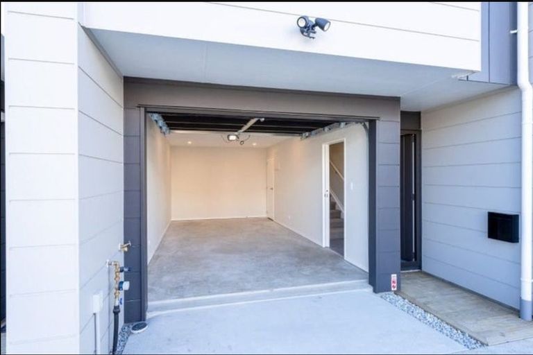 Photo of property in 26 Tukari Lane, Mangere Bridge, Auckland, 2022