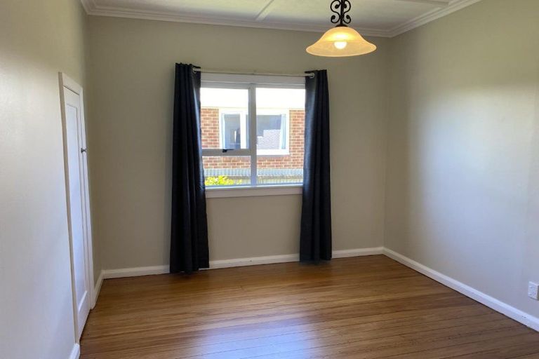 Photo of property in 3 Maratahu Street, Westown, New Plymouth, 4310