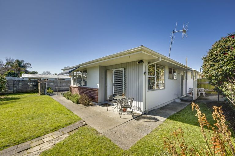 Photo of property in 2/80 Clarence Cox Crescent, Pirimai, Napier, 4112