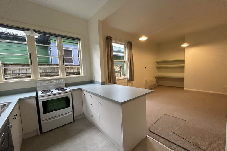 Photo of property in 38 Mount Pleasant Road, Aro Valley, Wellington, 6012