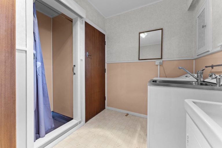 Photo of property in 26 Karaka Crescent, Levin, 5510