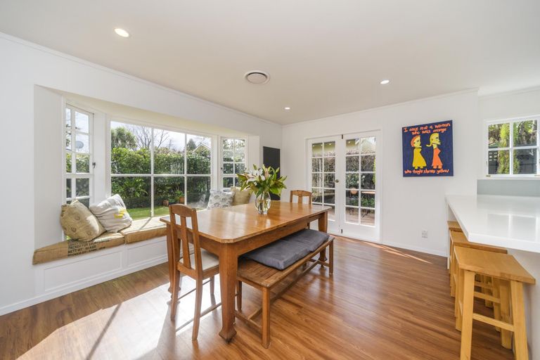 Photo of property in 92 Roy Street, Palmerston North, 4410