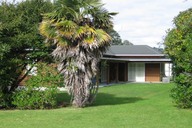 Photo of property in 28 Harsant Avenue, Hahei, Whitianga, 3591