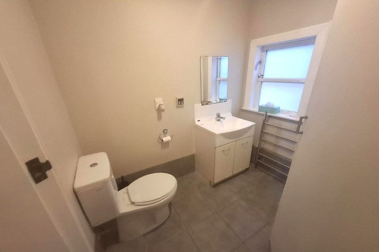 Photo of property in 221 Ohiro Road, Brooklyn, Wellington, 6021