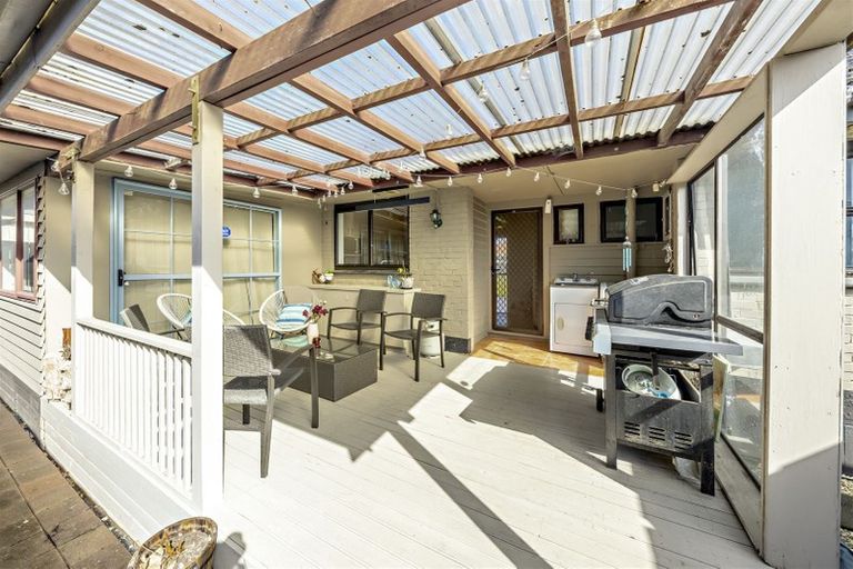 Photo of property in 11 Alexander Avenue, Papatoetoe, Auckland, 2025