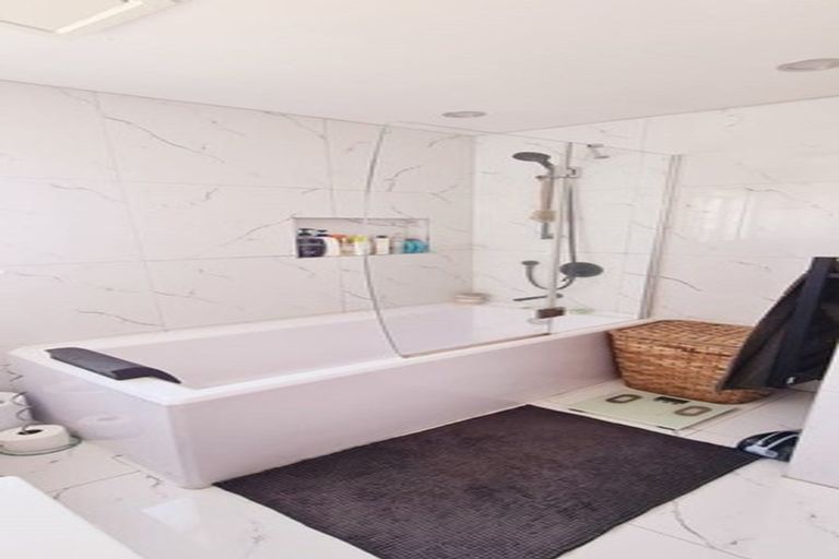 Photo of property in 12/15 Andersons Road, Oteha, Auckland, 0632