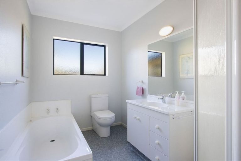 Photo of property in 12 Belmont Rise, Katikati, 3129