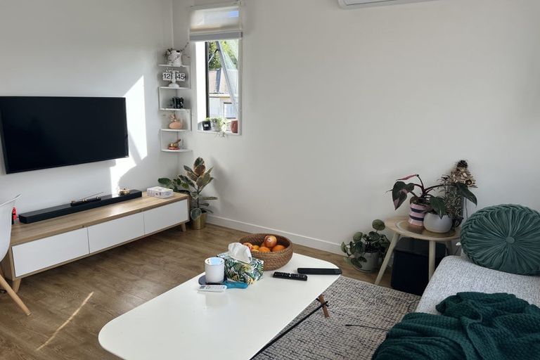 Photo of property in 122a Lancaster Road, Beach Haven, Auckland, 0626