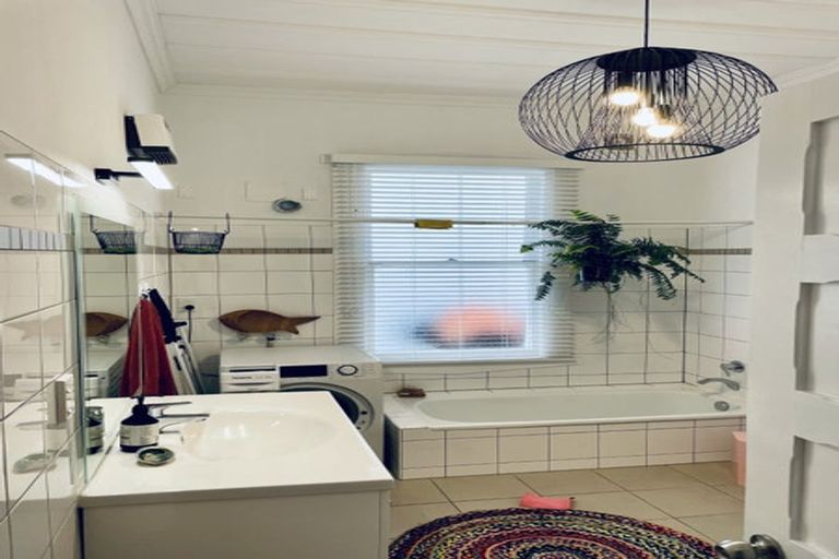 Photo of property in 28 Farrar Street, Grey Lynn, Auckland, 1021