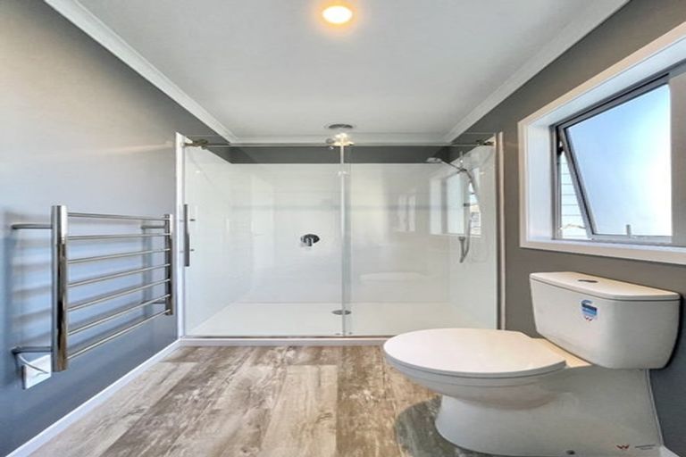 Photo of property in 4b Horoeka Street, Stokes Valley, Lower Hutt, 5019