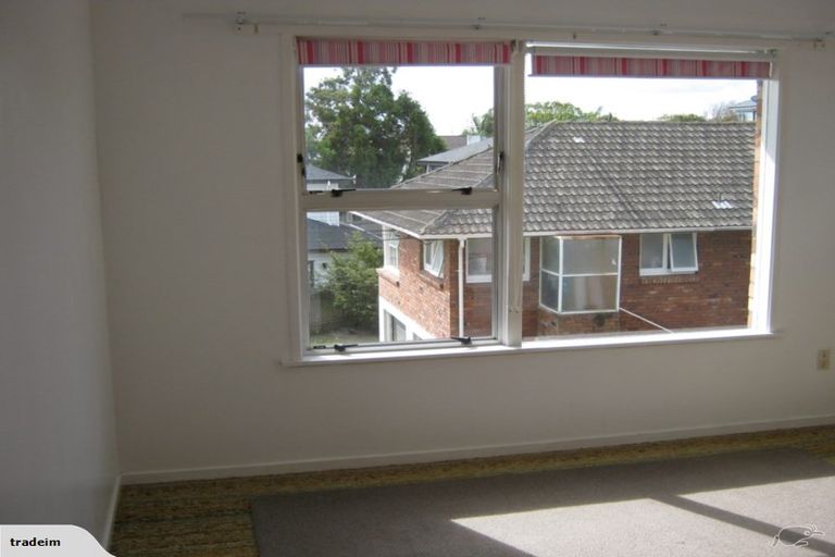 Photo of property in 1/25 Sydney Street, Hauraki, Auckland, 0622