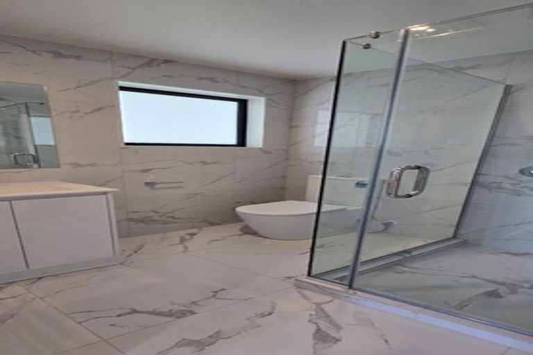 Photo of property in 8a Nield Road, Manurewa, Auckland, 2102