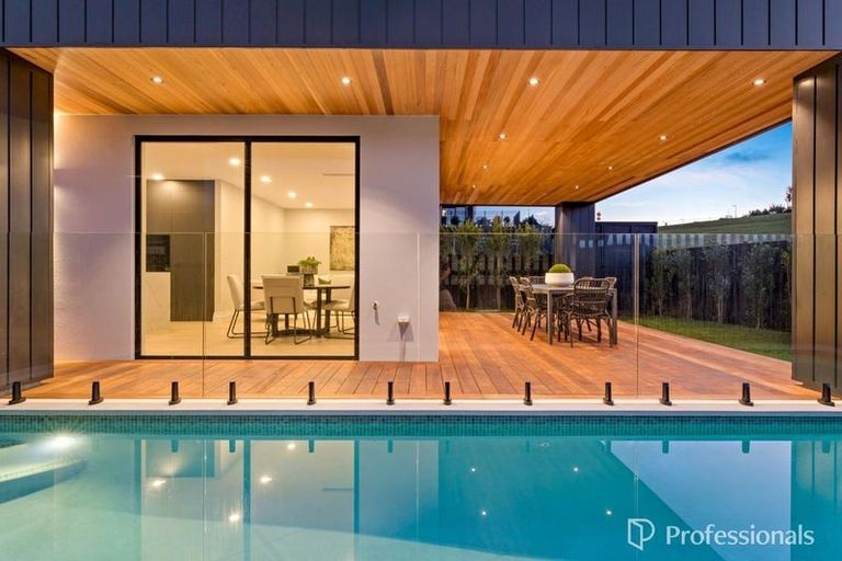 Photo of property in 5 Kotuitui Drive, Wainui, 0992