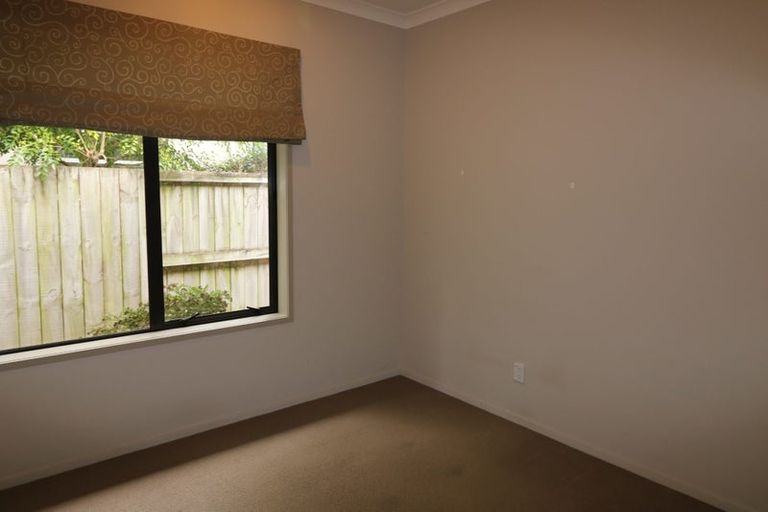 Photo of property in 8 Gibbston Close, Huntington, Hamilton, 3210