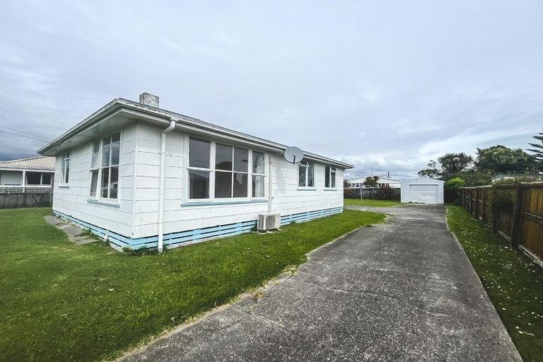 Photo of property in 3 Matai Place, Otaki, 5512