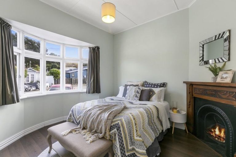 Photo of property in 11 Royal Street, Berhampore, Wellington, 6023