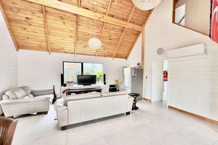 Photo of property in 1/50 Sale Street, Cockle Bay, Auckland, 2014