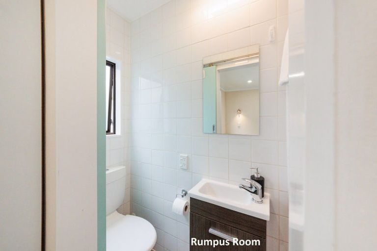 Photo of property in 12 Capri Place, Awapuni, Palmerston North, 4412