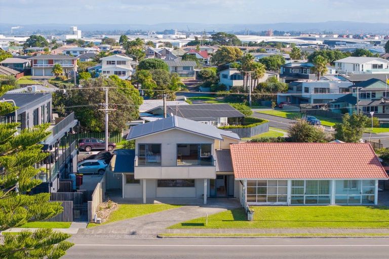Photo of property in 208a Marine Parade, Mount Maunganui, 3116
