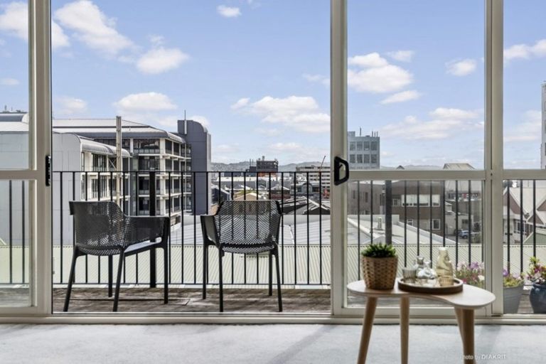 Photo of property in De Vere Apartments, 9/23 Tennyson Street, Te Aro, Wellington, 6011
