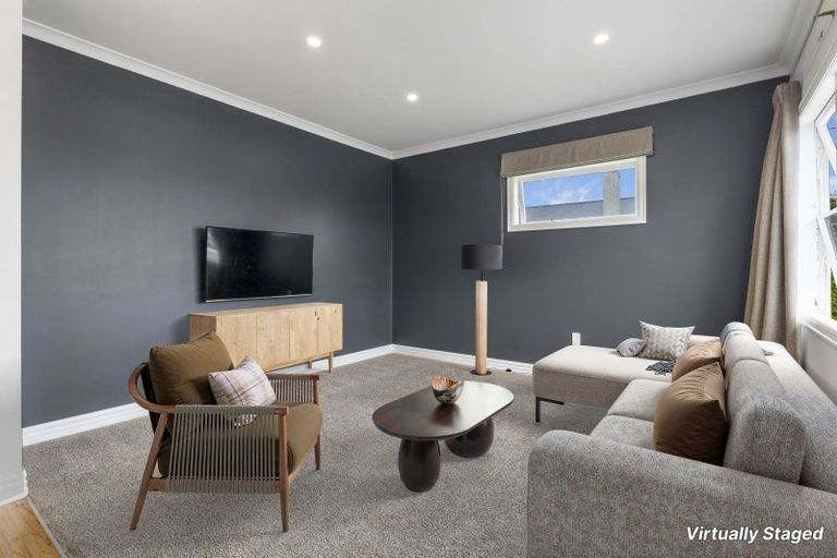 Photo of property in 54 Waiwaka Terrace, Strandon, New Plymouth, 4312