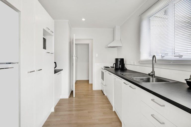 Photo of property in 28 Celia Street, Stratford, 4332