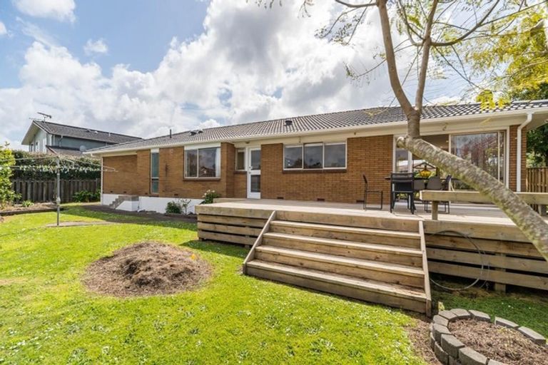 Photo of property in 3 Serrita Avenue, Sunnyhills, Auckland, 2010