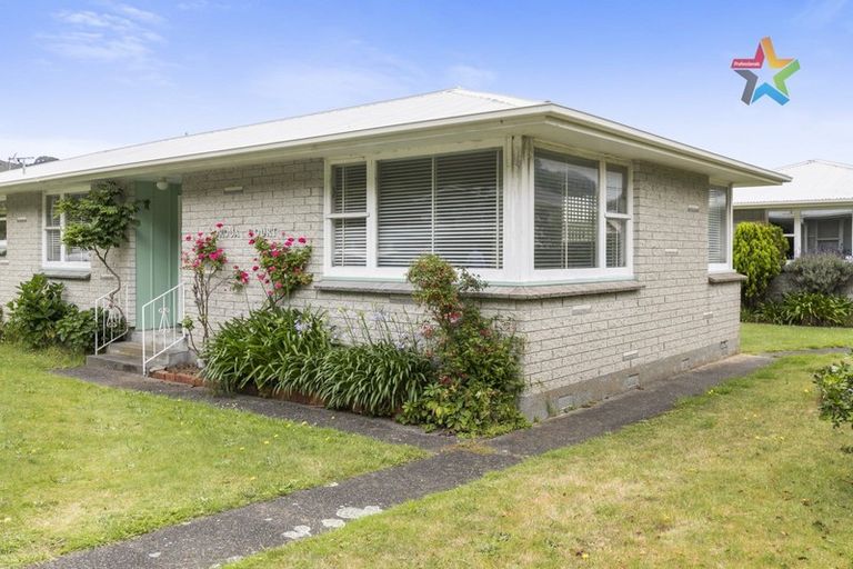 Photo of property in 8/250 Muritai Road, Eastbourne, Lower Hutt, 5013
