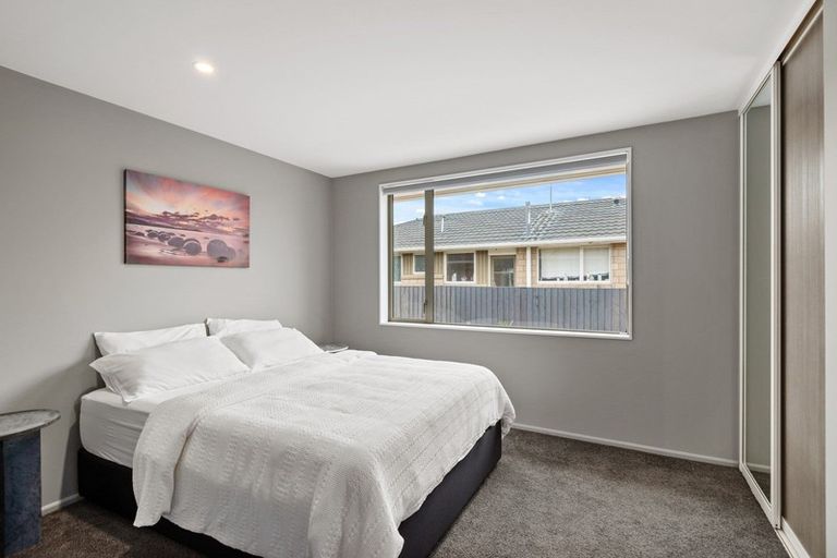 Photo of property in 6 Farnborough Street, Aranui, Christchurch, 8061